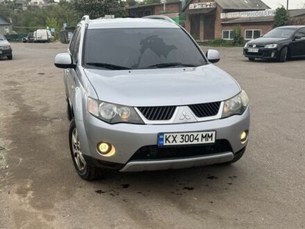Міцубісі Аутлендер 2007 у Харкові на Automoto.ua Сірий Міцубісі Аутлендер, об'ємом двигуна 2 л та пробігом 290 тис. км за 5250 $, фото 1 на Automoto.ua
