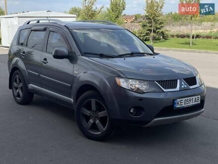 Мицубиси Аутлендер 2007 в Днепре (Днепропетровске) на Automoto.ua Серый Мицубиси Аутлендер, объемом двигателя 3 л и пробегом 334 тыс. км за 8800 $, фото 1 на Automoto.ua