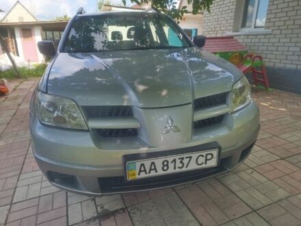 Міцубісі Аутлендер 2007 у Києві на Automoto.ua Сірий Міцубісі Аутлендер, об'ємом двигуна 2 л та пробігом 253 тис. км за 5500 $, фото 1 на Automoto.ua