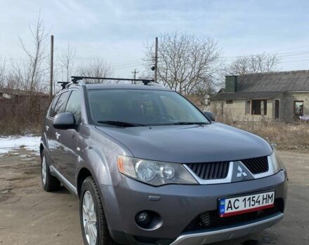 Серый Мицубиси Аутлендер, объемом двигателя 2 л и пробегом 280 тыс. км за 8500 $, фото 1 на Automoto.ua