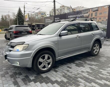Серый Мицубиси Аутлендер, объемом двигателя 0 л и пробегом 280 тыс. км за 5800 $, фото 1 на Automoto.ua