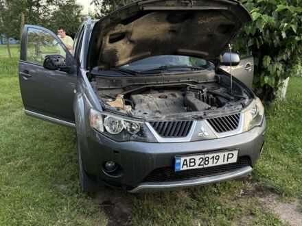 Мицубиси Аутлендер 2007 в Шостке на Automoto.ua Серый Мицубиси Аутлендер, объемом двигателя 2 л и пробегом 496 тыс. км за 4300 $, фото 1 на Automoto.ua
