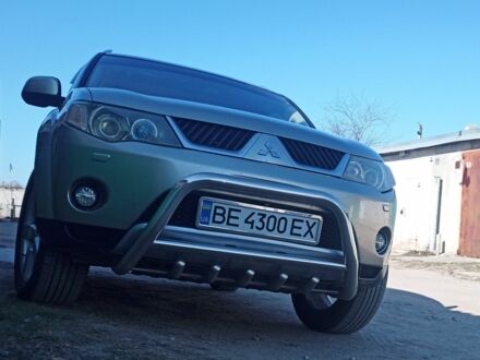 Мицубиси Аутлендер 2007 в Вознесенске на Automoto.ua Серый Мицубиси Аутлендер, объемом двигателя 3 л и пробегом 170 тыс. км за 9500 $, фото 1 на Automoto.ua