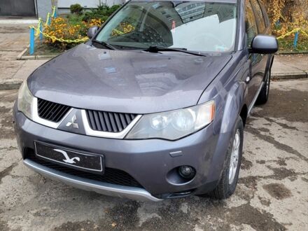 Серый Мицубиси Аутлендер, объемом двигателя 0 л и пробегом 237 тыс. км за 4993 $, фото 1 на Automoto.ua