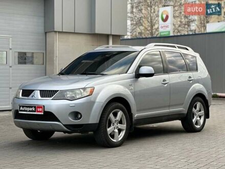 Мицубиси Аутлендер 2007 в Одессе на Automoto.ua Серый Мицубиси Аутлендер, объемом двигателя 3 л и пробегом 230 тыс. км за 9990 $, фото 1 на Automoto.ua