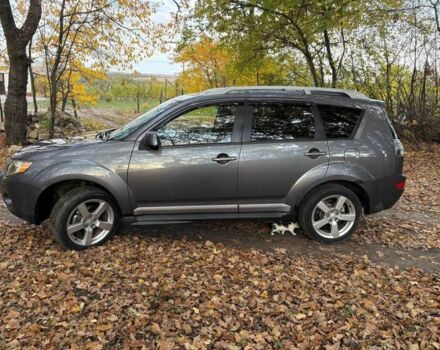 Міцубісі Аутлендер 2008 у Муровані курилівці на Automoto.ua Сірий Міцубісі Аутлендер, об'ємом двигуна 2 л та пробігом 203 тис. км за 8999 $, фото 1 на Automoto.ua