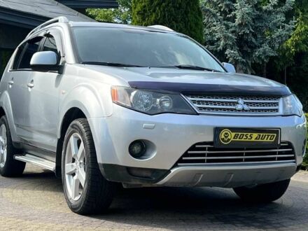 Мицубиси Аутлендер 2008 в Львове на Automoto.ua Серый Мицубиси Аутлендер, объемом двигателя 3 л и пробегом 273 тыс. км за 9400 $, фото 1 на Automoto.ua