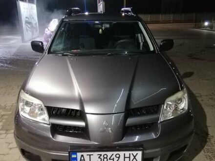Мицубиси Аутлендер 2008 в Ивано-Франковске на Automoto.ua Серый Мицубиси Аутлендер, объемом двигателя 2 л и пробегом 190 тыс. км за 6500 $, фото 1 на Automoto.ua