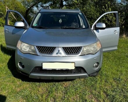 Сірий Міцубісі Аутлендер, об'ємом двигуна 2 л та пробігом 330 тис. км за 3500 $, фото 1 на Automoto.ua