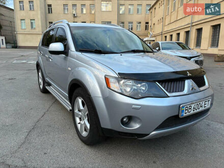 Міцубісі Аутлендер 2008 у Дніпро (Дніпропетровську) на Automoto.ua Сірий Міцубісі Аутлендер, об'ємом двигуна 2.36 л та пробігом 187 тис. км за 9300 $, фото 1 на Automoto.ua