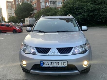 Мицубиси Аутлендер 2008 в Броварах на Automoto.ua Серый Мицубиси Аутлендер, объемом двигателя 2.4 л и пробегом 246 тыс. км за 8750 $, фото 1 на Automoto.ua