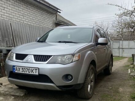 Мицубиси Аутлендер 2008 в Харькове на Automoto.ua Серый Мицубиси Аутлендер, объемом двигателя 2.4 л и пробегом 206 тыс. км за 8500 $, фото 1 на Automoto.ua