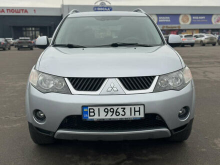 Сірий Міцубісі Аутлендер, об'ємом двигуна 2.36 л та пробігом 278 тис. км за 9200 $, фото 1 на Automoto.ua