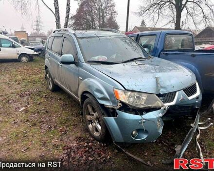 Серый Мицубиси Аутлендер, объемом двигателя 2.4 л и пробегом 205 тыс. км за 3500 $, фото 1 на Automoto.ua