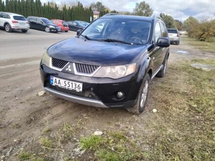 Мицубиси Аутлендер 2008 в Сарнах на Automoto.ua Серый Мицубиси Аутлендер, объемом двигателя 0 л и пробегом 265 тыс. км за 4200 $, фото 1 на Automoto.ua
