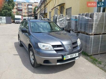 Міцубісі Аутлендер 2008 у Хмельницькому на Automoto.ua Сірий Міцубісі Аутлендер, об'ємом двигуна 2 л та пробігом 235 тис. км за 9000 $, фото 1 на Automoto.ua