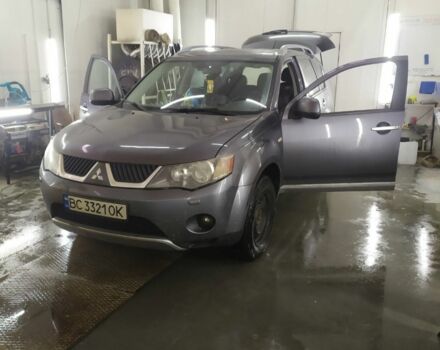 Сірий Міцубісі Аутлендер, об'ємом двигуна 2.2 л та пробігом 300 тис. км за 7800 $, фото 1 на Automoto.ua