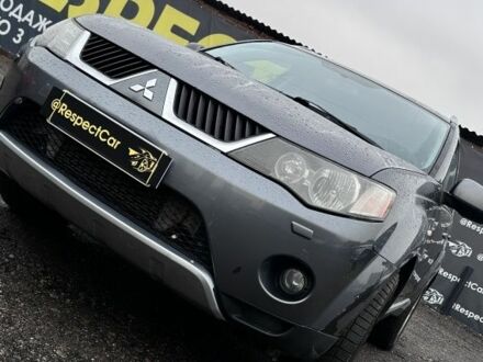 Серый Мицубиси Аутлендер, объемом двигателя 2 л и пробегом 339 тыс. км за 4949 $, фото 1 на Automoto.ua