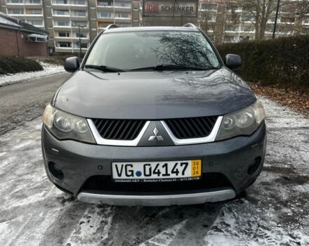 Сірий Міцубісі Аутлендер, об'ємом двигуна 2.2 л та пробігом 200 тис. км за 4600 $, фото 1 на Automoto.ua