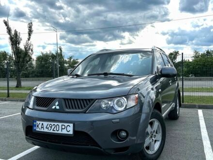 Мицубиси Аутлендер 2008 в Киеве на Automoto.ua Серый Мицубиси Аутлендер, объемом двигателя 2.4 л и пробегом 280 тыс. км за 8800 $, фото 1 на Automoto.ua
