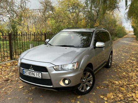 Сірий Міцубісі Аутлендер, об'ємом двигуна 2.18 л та пробігом 275 тис. км за 9900 $, фото 1 на Automoto.ua