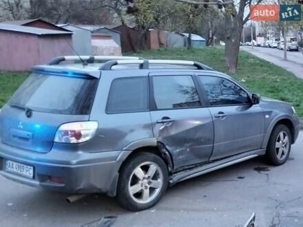 Мицубиси Аутлендер 2009 в Ровно на Automoto.ua Серый Мицубиси Аутлендер, объемом двигателя 2.35 л и пробегом 340 тыс. км за 5000 $, фото 1 на Automoto.ua