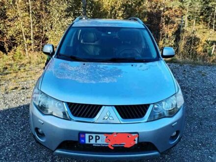 Мицубиси Аутлендер 2009 в Ужгороде на Automoto.ua Серый Мицубиси Аутлендер, объемом двигателя 2 л и пробегом 280 тыс. км за 2865 $, фото 1 на Automoto.ua