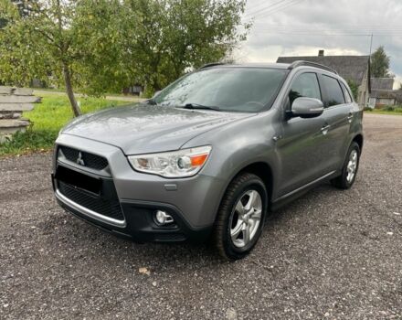 Серый Мицубиси Аутлендер, объемом двигателя 2 л и пробегом 180 тыс. км за 5313 $, фото 1 на Automoto.ua