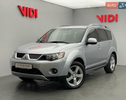 Сірий Міцубісі Аутлендер, об'ємом двигуна 2.4 л та пробігом 74 тис. км за 10676 $, фото 1 на Automoto.ua