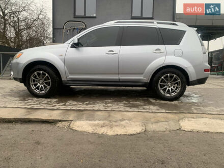 Міцубісі Аутлендер 2009 у Демидовке на Automoto.ua Сірий Міцубісі Аутлендер, об'ємом двигуна 2.18 л та пробігом 290 тис. км за 9500 $, фото 1 на Automoto.ua