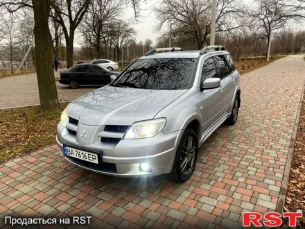 Мицубиси Аутлендер 2009 в Кропивницком (Кировограде) на Automoto.ua Серый Мицубиси Аутлендер, объемом двигателя 24 л и пробегом 180 тыс. км за 7650 $, фото 1 на Automoto.ua