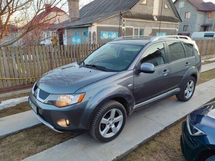 Серый Мицубиси Аутлендер, объемом двигателя 0 л и пробегом 267 тыс. км за 4100 $, фото 1 на Automoto.ua