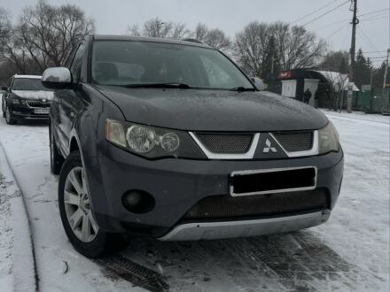 Серый Мицубиси Аутлендер, объемом двигателя 2.2 л и пробегом 220 тыс. км за 4500 $, фото 1 на Automoto.ua