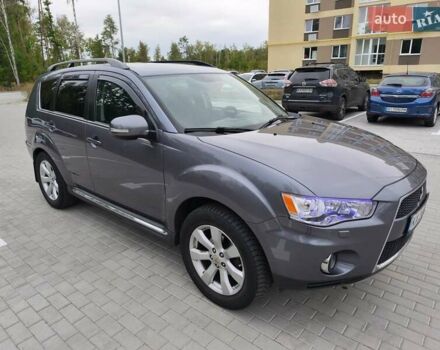 Серый Мицубиси Аутлендер, объемом двигателя 2.3 л и пробегом 263 тыс. км за 11400 $, фото 1 на Automoto.ua