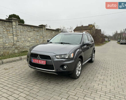Сірий Міцубісі Аутлендер, об'ємом двигуна 2.2 л та пробігом 217 тис. км за 10900 $, фото 1 на Automoto.ua
