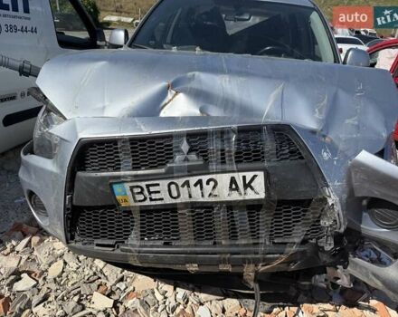 Сірий Міцубісі Аутлендер, об'ємом двигуна 2 л та пробігом 150 тис. км за 3800 $, фото 1 на Automoto.ua