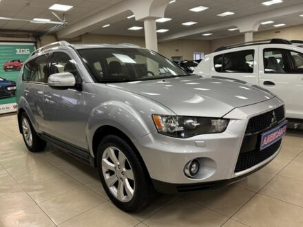 Сірий Міцубісі Аутлендер, об'ємом двигуна 2.4 л та пробігом 182 тис. км за 10800 $, фото 1 на Automoto.ua