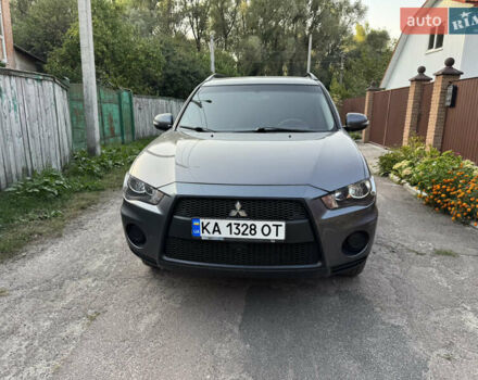 Сірий Міцубісі Аутлендер, об'ємом двигуна 2 л та пробігом 269 тис. км за 10500 $, фото 1 на Automoto.ua