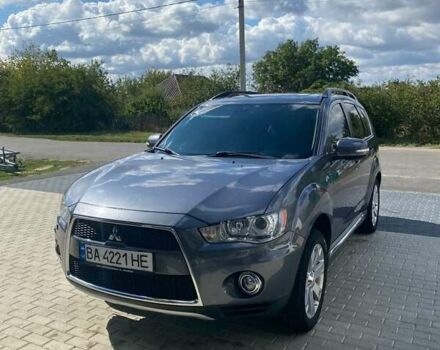 Міцубісі Аутлендер 2011 у Новоархангельске на Automoto.ua Сірий Міцубісі Аутлендер, об'ємом двигуна 2 л та пробігом 225 тис. км за 10500 $, фото 1 на Automoto.ua