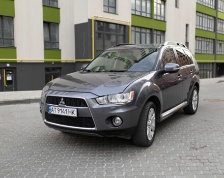 Серый Мицубиси Аутлендер, объемом двигателя 2.3 л и пробегом 288 тыс. км за 9700 $, фото 1 на Automoto.ua