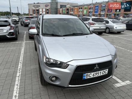 Мицубиси Аутлендер 2011 в Львове на Automoto.ua Серый Мицубиси Аутлендер, объемом двигателя 2.4 л и пробегом 220 тыс. км за 9000 $, фото 1 на Automoto.ua