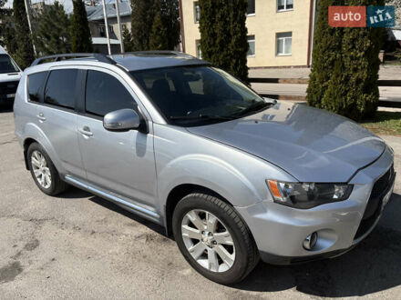 Мицубиси Аутлендер 2011 в Львове на Automoto.ua Серый Мицубиси Аутлендер, объемом двигателя 2.36 л и пробегом 219 тыс. км за 9300 $, фото 1 на Automoto.ua