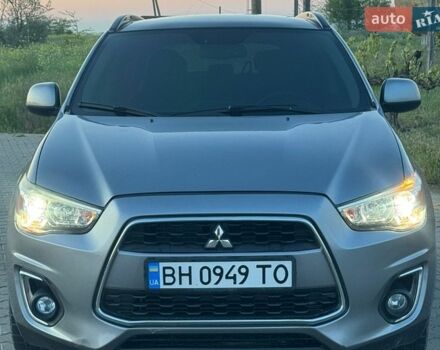 Серый Мицубиси Аутлендер, объемом двигателя 2 л и пробегом 123 тыс. км за 12000 $, фото 1 на Automoto.ua