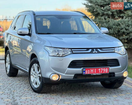 Серый Мицубиси Аутлендер, объемом двигателя 2.2 л и пробегом 188 тыс. км за 13500 $, фото 1 на Automoto.ua