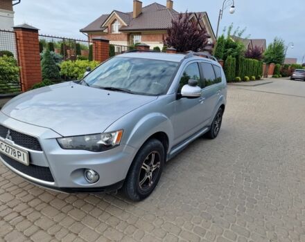 Серый Мицубиси Аутлендер, объемом двигателя 2.2 л и пробегом 169 тыс. км за 12500 $, фото 1 на Automoto.ua