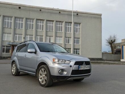 Мицубиси Аутлендер 2012 в Хмельницком на Automoto.ua Серый Мицубиси Аутлендер, объемом двигателя 2.3 л и пробегом 291 тыс. км за 9600 $, фото 1 на Automoto.ua