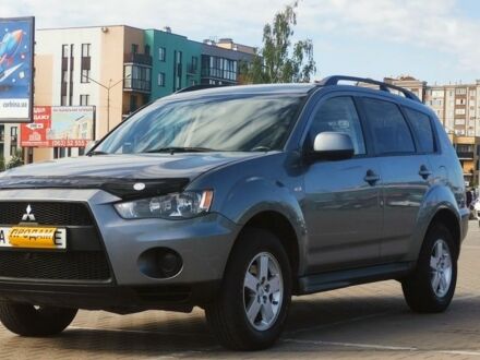Міцубісі Аутлендер 2012 у Києві на Automoto.ua Сірий Міцубісі Аутлендер, об'ємом двигуна 2.4 л та пробігом 160 тис. км за 10800 $, фото 1 на Automoto.ua