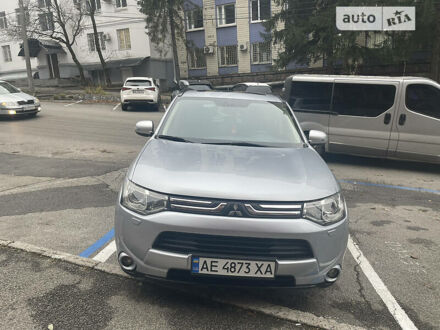 Міцубісі Аутлендер 2012 у Дніпро (Дніпропетровську) на Automoto.ua Сірий Міцубісі Аутлендер, об'ємом двигуна 2.4 л та пробігом 105 тис. км за 12999 $, фото 1 на Automoto.ua