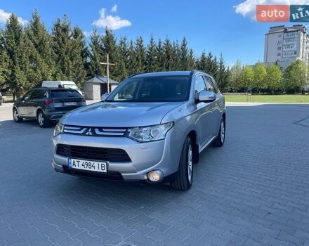 Серый Мицубиси Аутлендер, объемом двигателя 2.27 л и пробегом 195 тыс. км за 14500 $, фото 1 на Automoto.ua