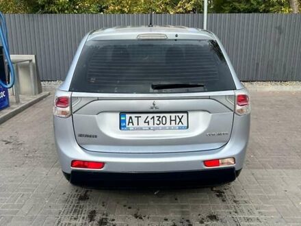 Міцубісі Аутлендер 2012 у Дніпро (Дніпропетровську) на Automoto.ua Сірий Міцубісі Аутлендер, об'ємом двигуна 2 л та пробігом 216 тис. км за 12000 $, фото 1 на Automoto.ua